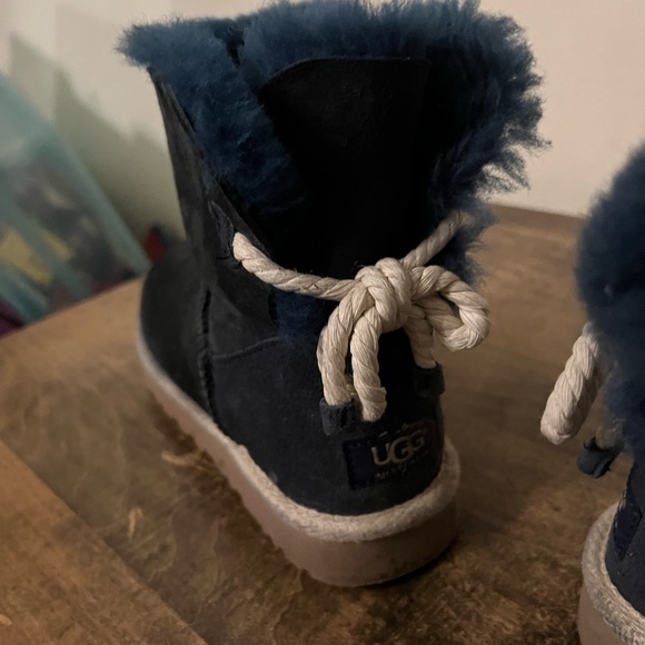 Ugg tres propre et tres chaud - Picture 1 of 5